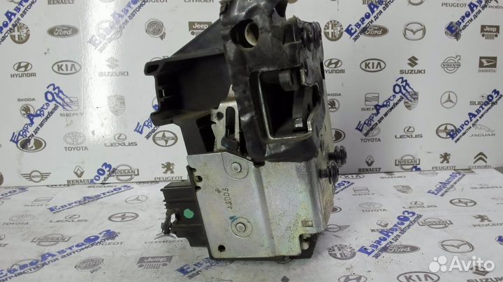 Замок двери задней правой Ford Fusion 2002-2012