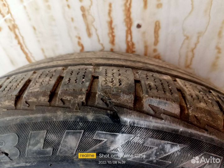 Bridgestone Blizzak LM-30 205/55 R16