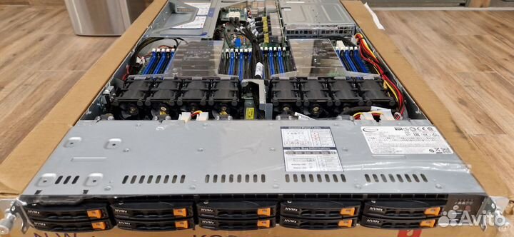 Сервер Supermicro 1029U-TN10RT