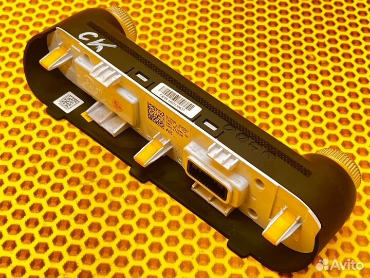 Блок управления климат контролем Kia Stinger CK