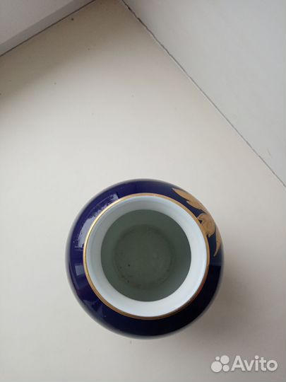 Ваза кобальтовая, эпохи ГДР в люксе