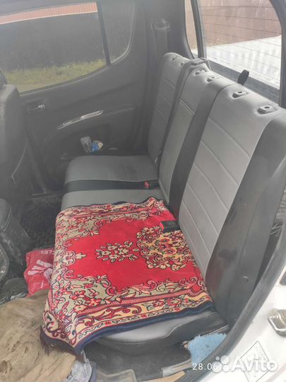 Чехлы на автомобиль б/у