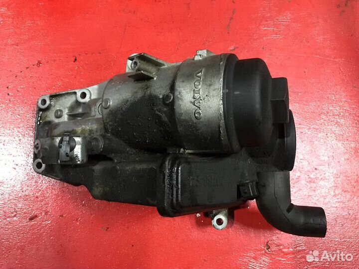 Корпус масляного фильтра Volvo S80 2.5 B5254T10