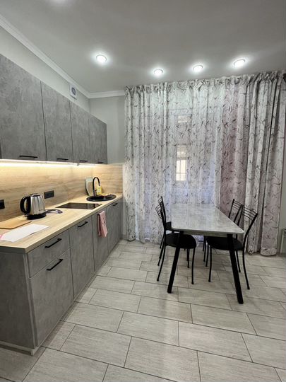 2-к. квартира, 40 м², 2/4 эт.