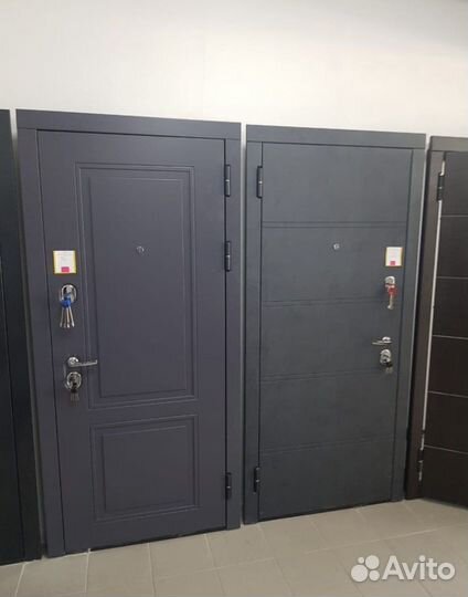 Дверь входная металлическая новая