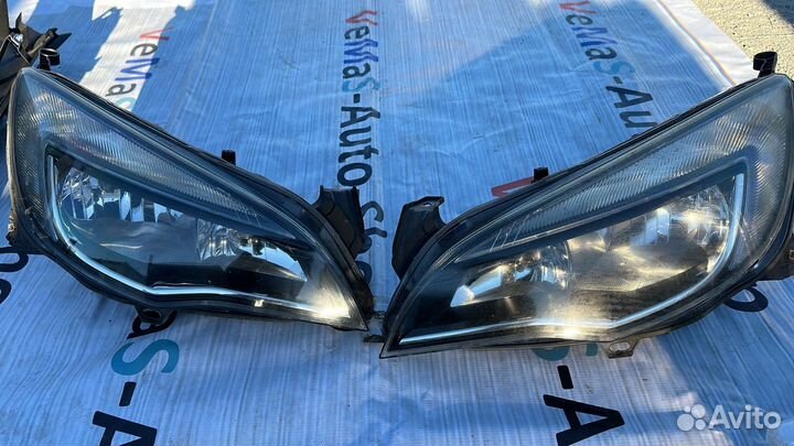 Фара передняя правая Opel Astra J рестайлинг
