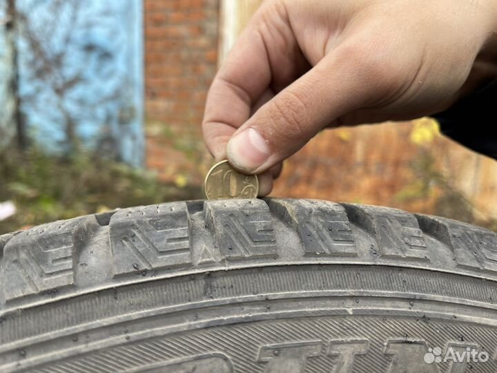 Dunlop SP Winter Ice 02 205/65 R15