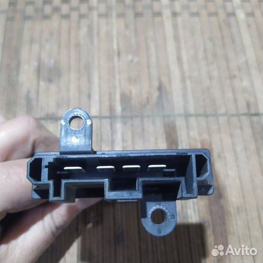 Реостат печки Nissan Sanny седан FB15 QG15 2000