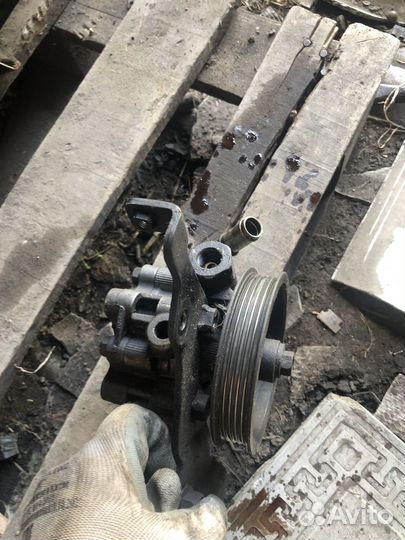 Насос гидроусилителя Toyota Corolla 120 дизель