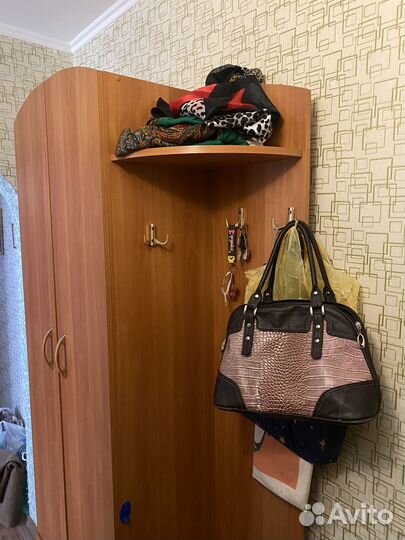 Шкаф в прихожую б/у