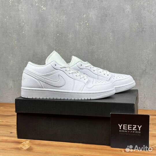 Кроссовки Air Jordan 1 Retro Low Pure Platinum