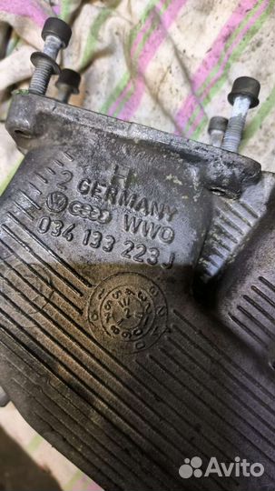 Впускной коллектор Audi 100c4 2.3 034133223J