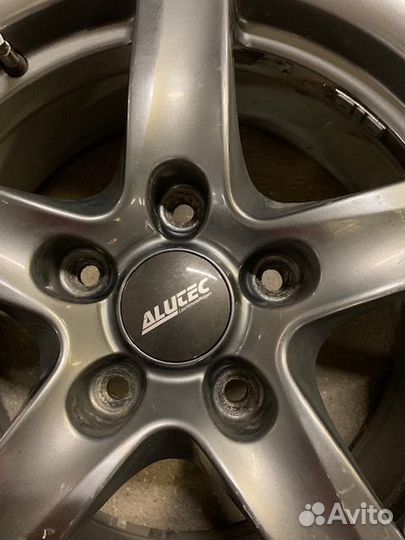 Michelin 235/65 R17 на литых дисках для Туарега