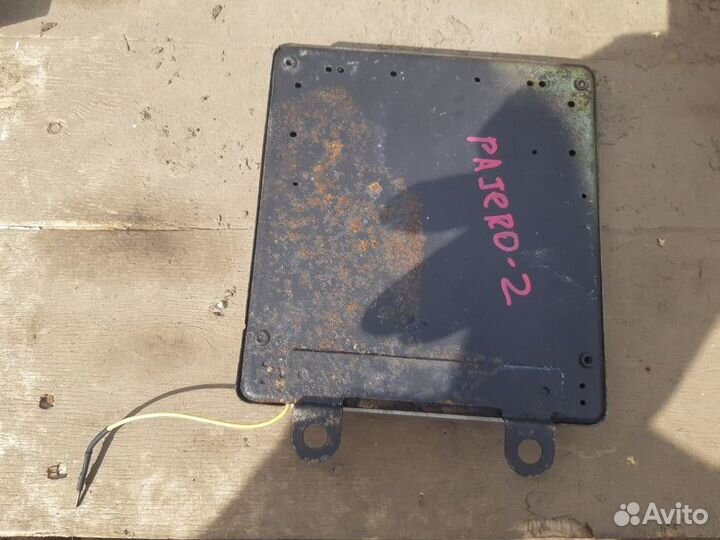 Блок управления двс Mitsubishi Pajero 2