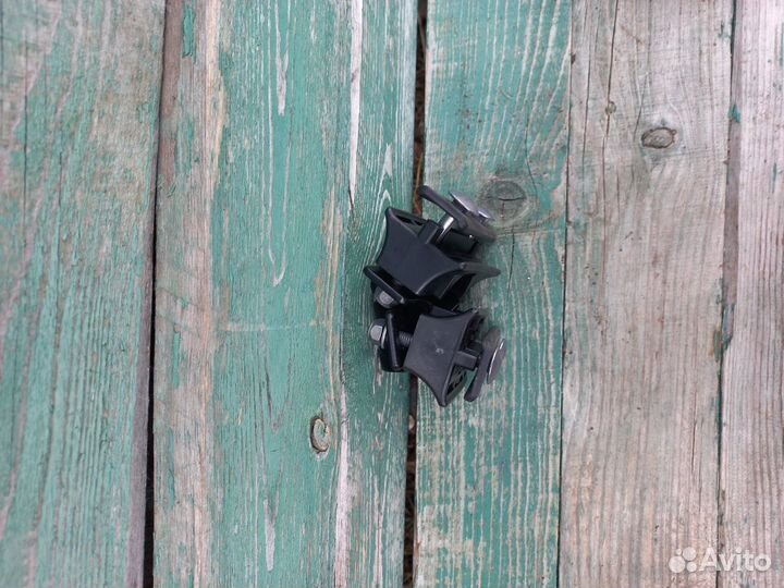 Продам крепления крыла прицепа