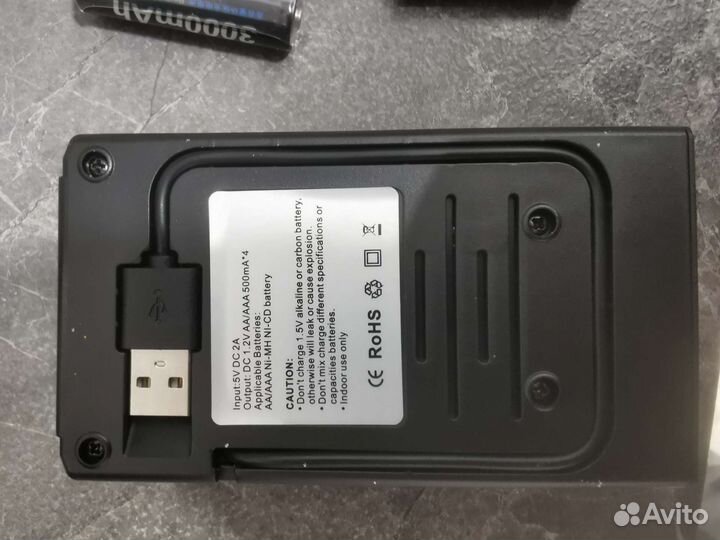 Зарядное устройство для AA, AAA аккумуляторов