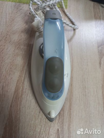 Утюг Elenberg SI-3100