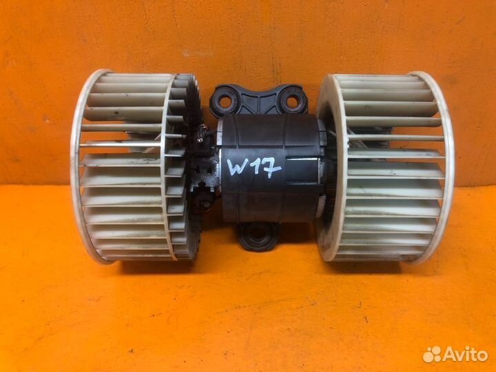 Вентилятор отопителя салона Land Rover Vogue L322