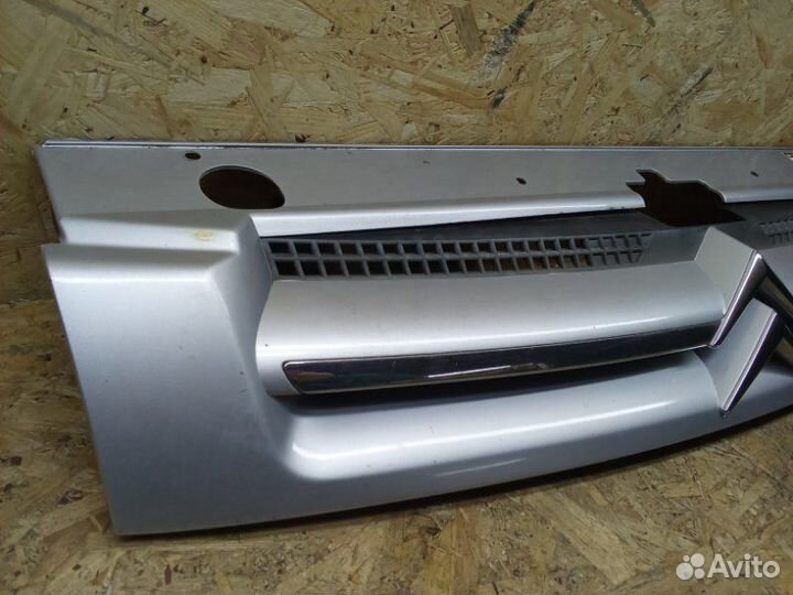 Решетка радиатора Citroen Berlingo 2006