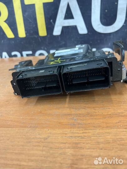 Блок управления двигателем Kia Carnival 4 D4HE