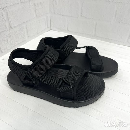 Сандали детские босоножки новые