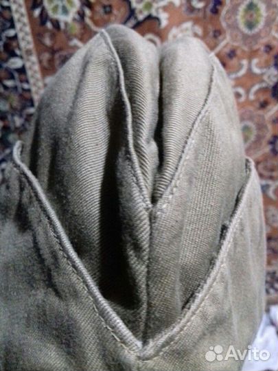 Пилотка, рукавицы и сапоги