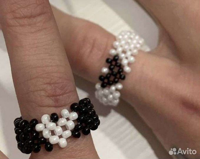 Кольцо из бисера