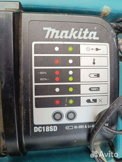 Аккумуляторная дрель-шуруповерт makita 18v3батарея