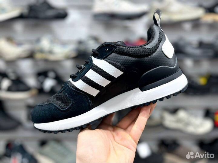 Кроссовки Adidas ZX 700