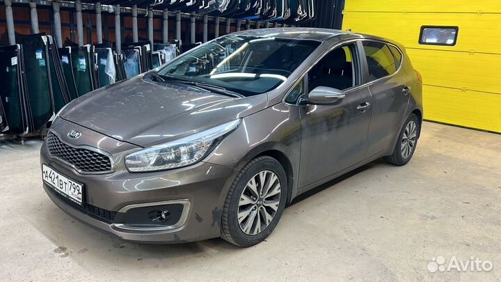 Лобовое стекло Киа Сид