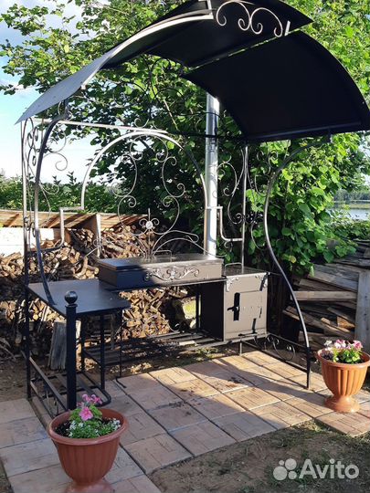 Мангал кованый с крышей