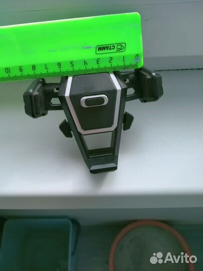Держатель для телефона в машину