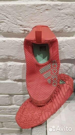 Кроссовки-чешки Adidas