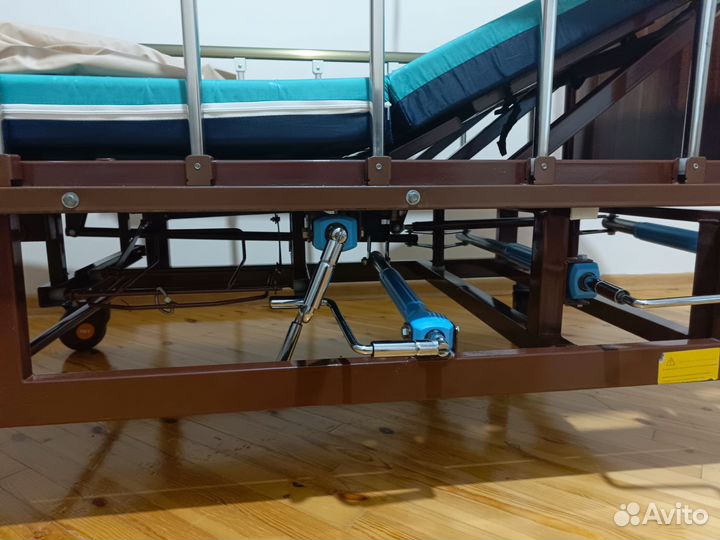 Функциональная кровать для инвалидов