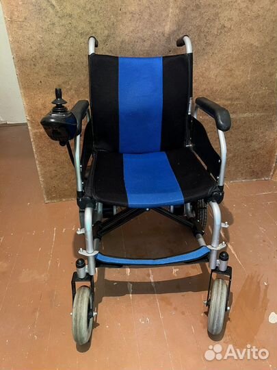 Инвалидная коляска с электроприводом Armed FS111A