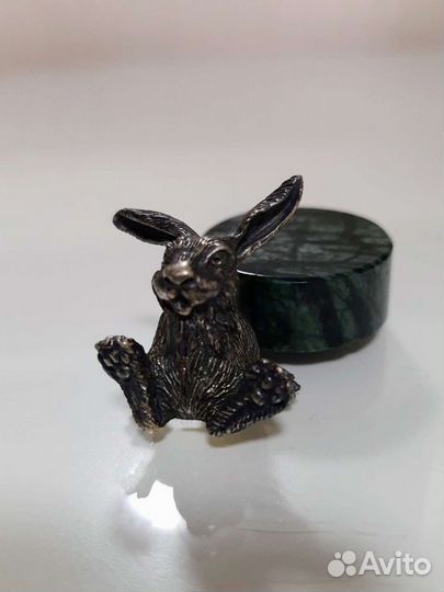 Бронзовая фигурка 