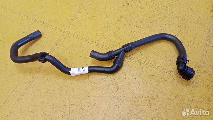 Патрубок системы охлаждения Karoq