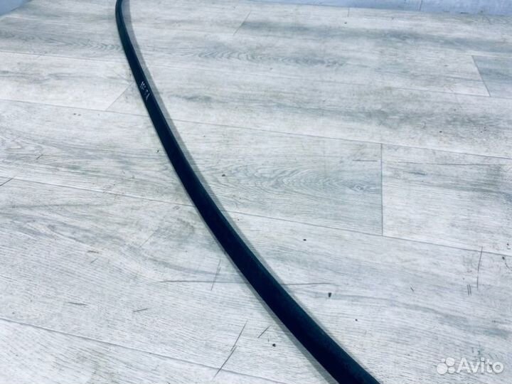 Молдинг крыши левый Ford Focus седан 1.6 2010