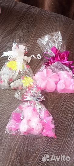 Мыло ручной работы и букеты