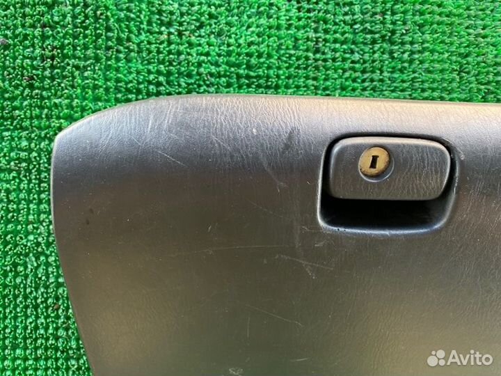 Бардачок Toyota Tundra, Sequoia