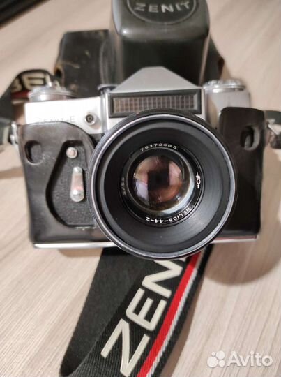 Фотоаппарат Зенит-Е + объектив Гелиос-44-2
