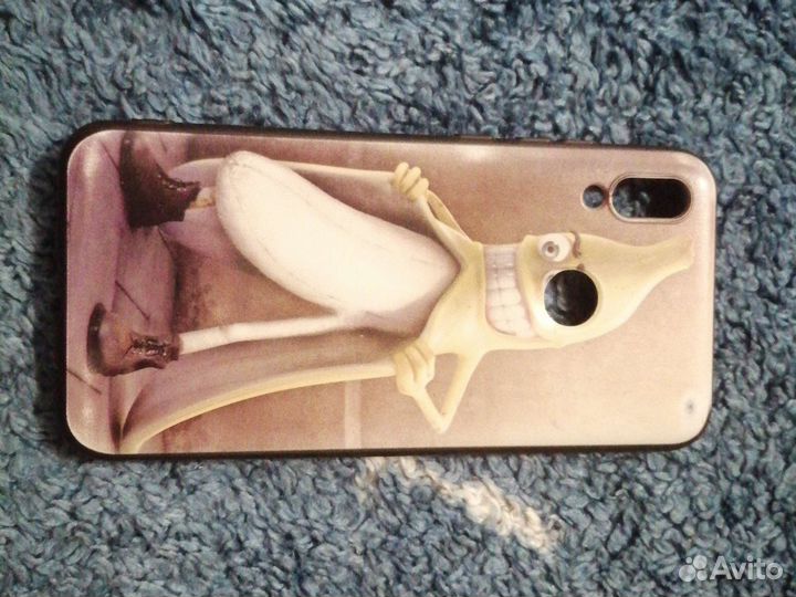 Чехлы на телефон