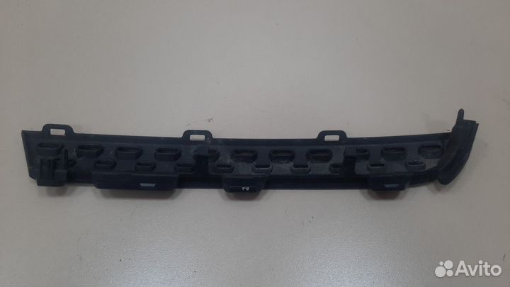 Молдинг решетки радиатора Mitsubishi Outlander