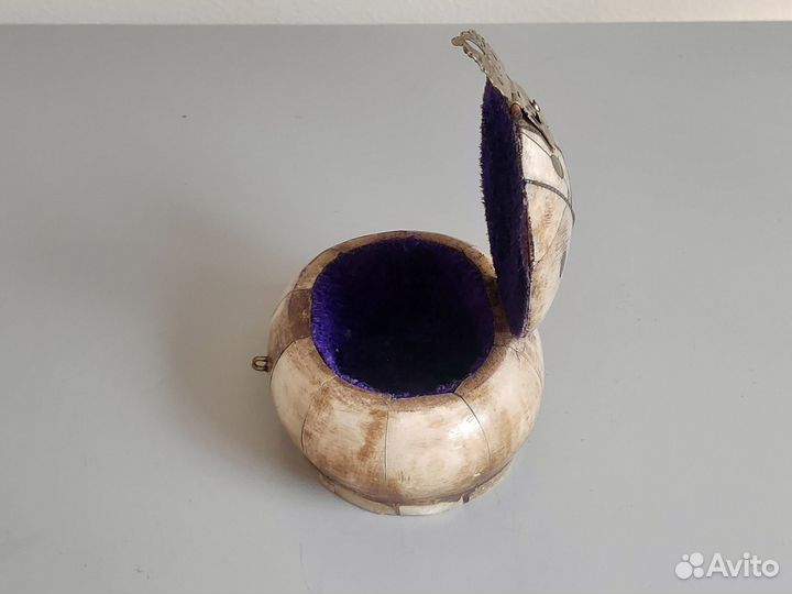 Шкатулка из кости