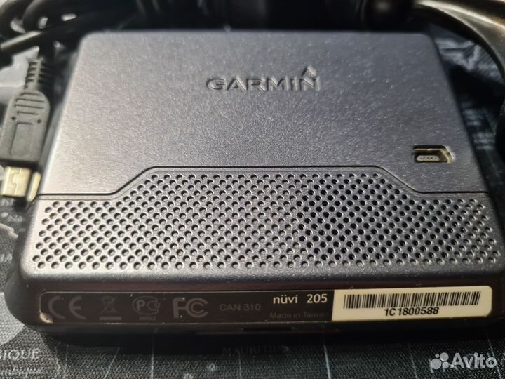 GPS навигатор Garmin Nuvi 205