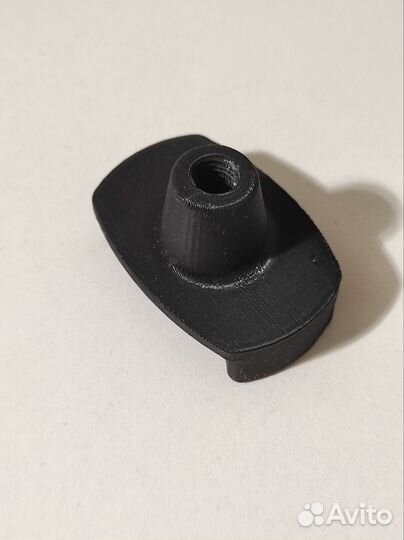 Гайка крепления запасного колеса Renault