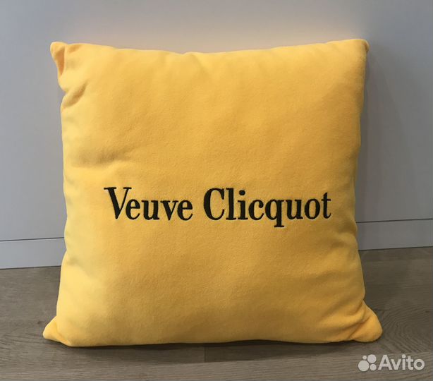 Декоративные подушки (новые, с доставкой)