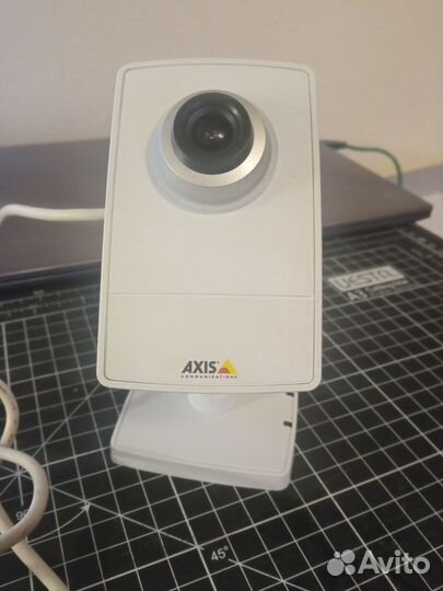Сетевая камера axis