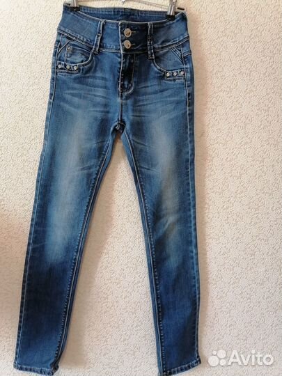 Джинсы для девочки