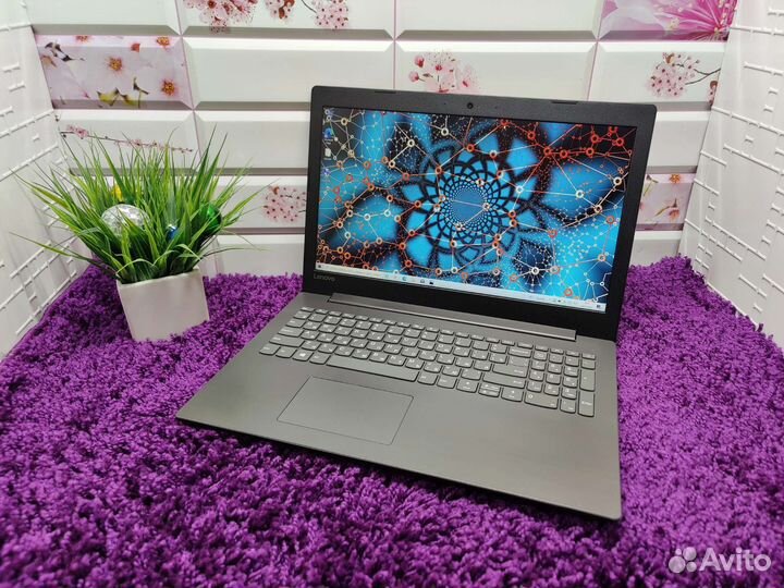 Lenovo intel core i3 / full HD/ GeForce mx110